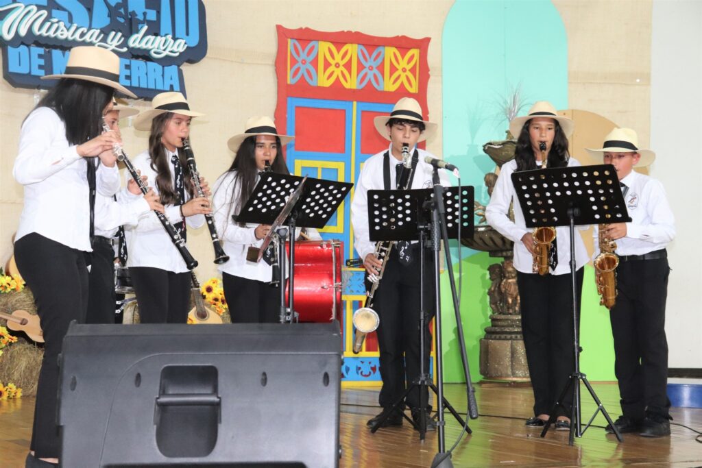 Aguadas, photo 16 of 18