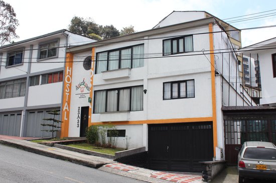 Aqui Me Quedo Hostal
